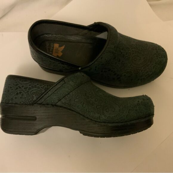 Dansko Women's Size 37 Blue tooled Leather Clogs Nursing Shoes - Picture 4 of 9